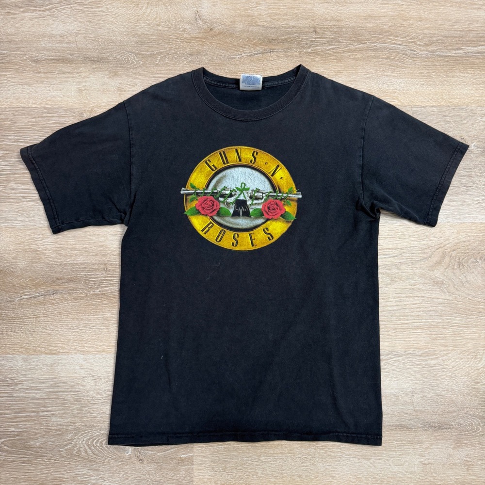 Guns N Roses 2004 Classic Logo Graphic T-Shirt Hanes Heavyweight Black Small